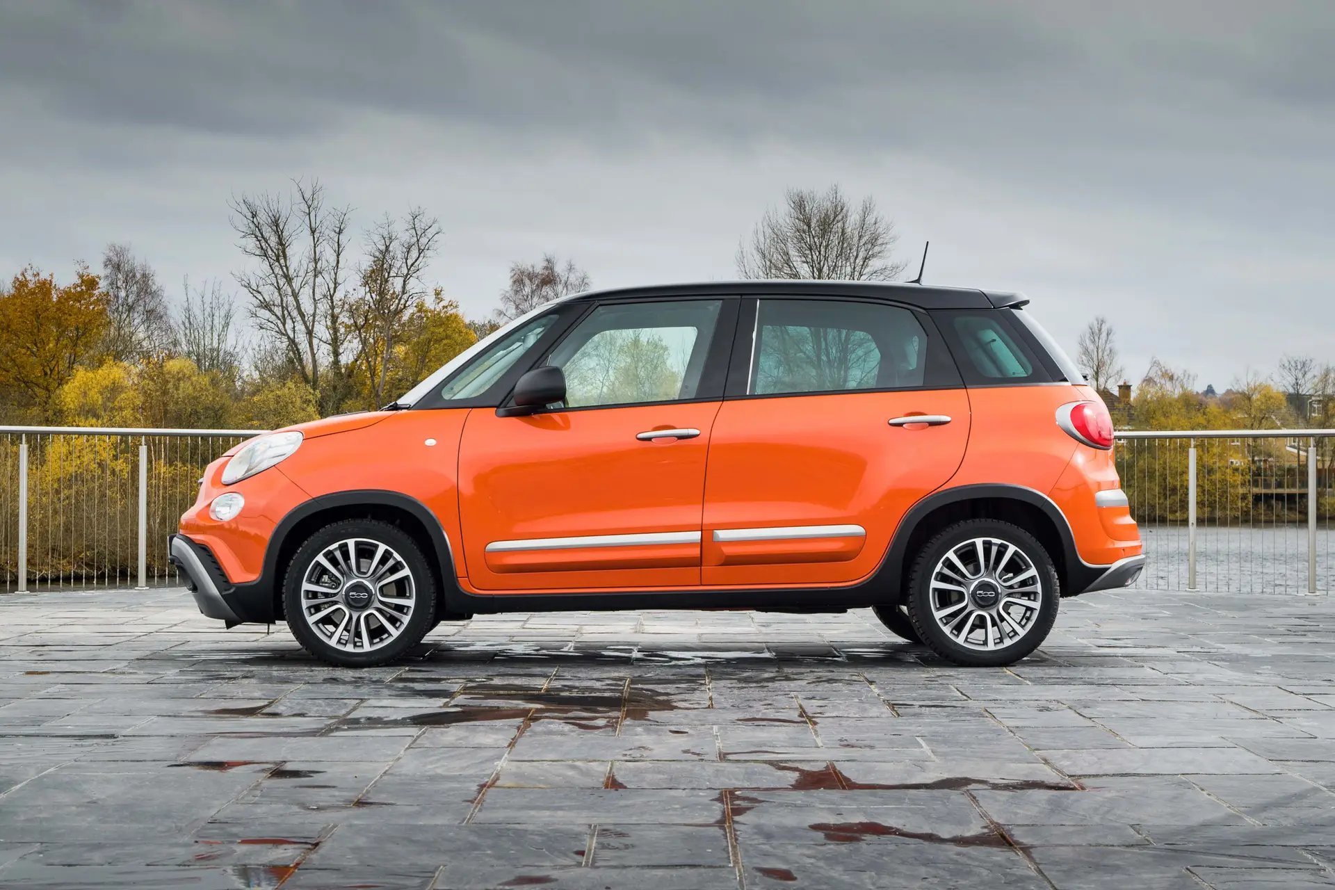 Fiat 500L Review 2023: exterior side photo of the Fiat 500L 