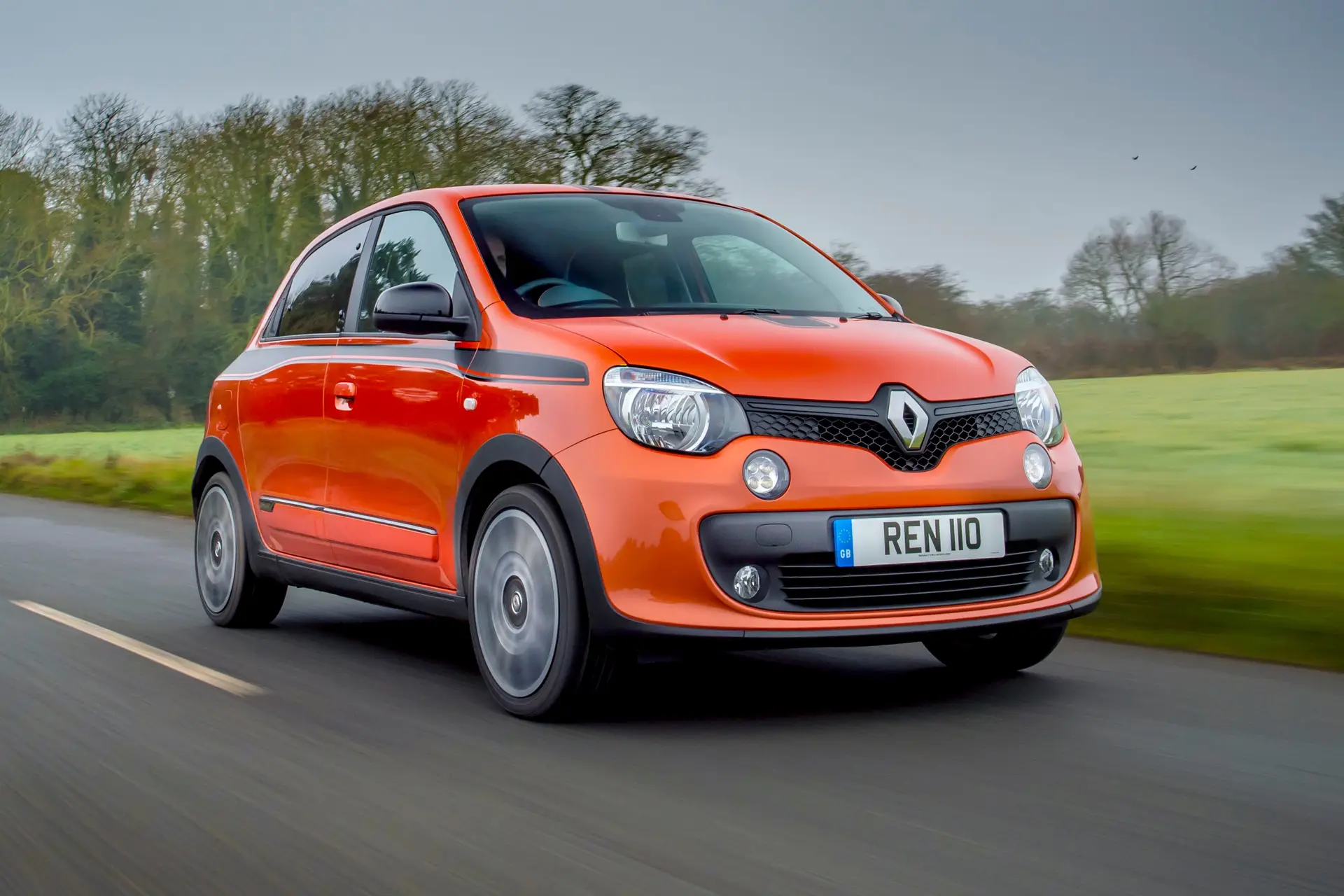 Renault Twingo (2014-2019) Review: exterior front three quarter photo of the Renault Twingo on the road