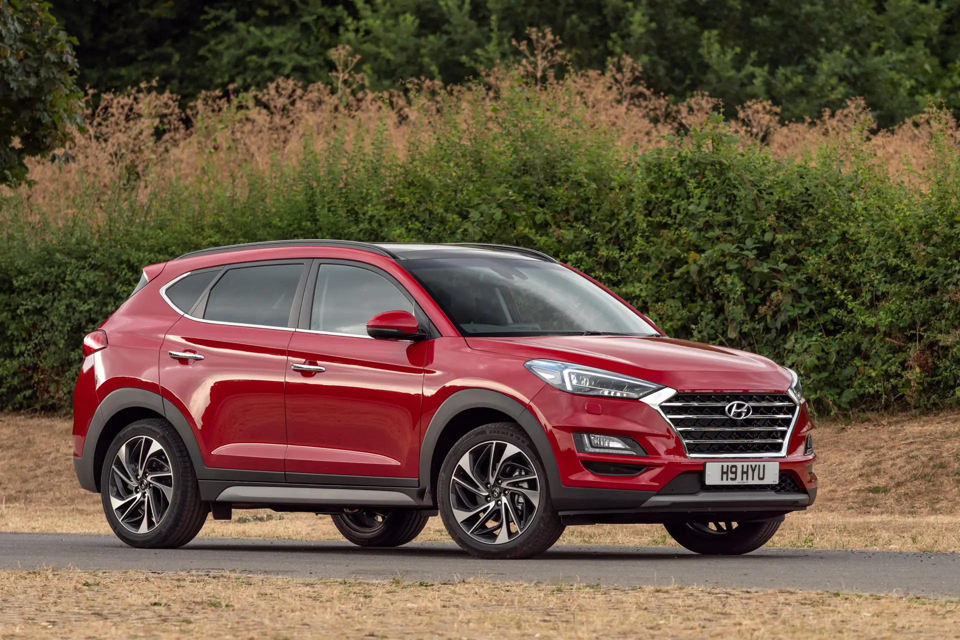 Used Hyundai Tucson (2015-2021) Review front right interior