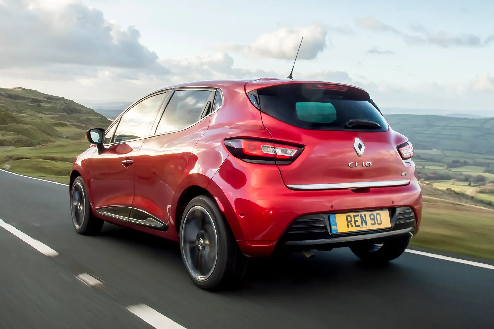 Renault Clio (2013-2019) Review: exterior rear three quarter photo of the Renault Clio on the road