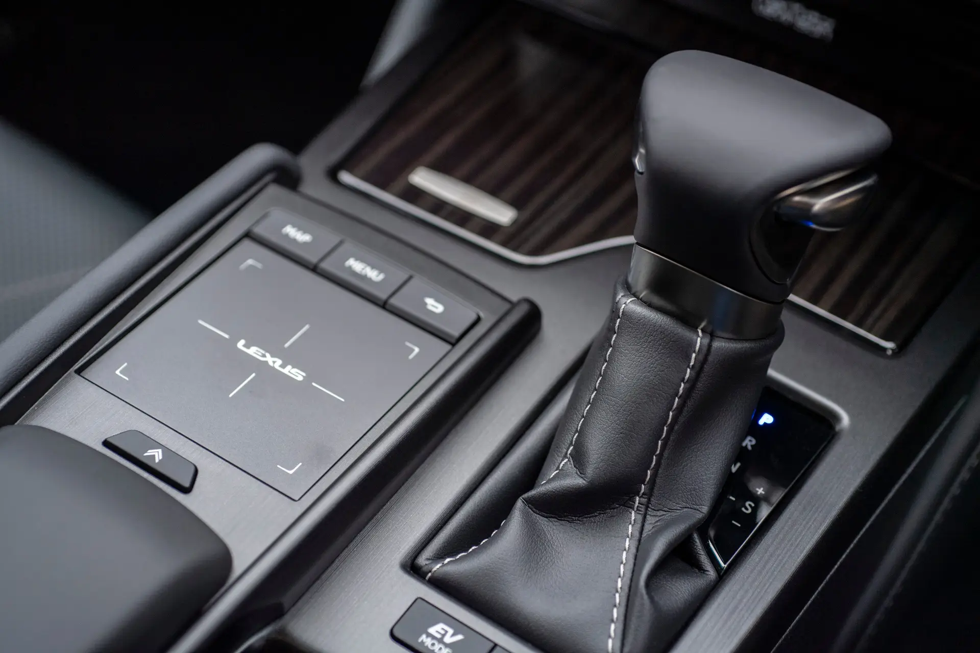 Lexus ES Review 2023 gearstick