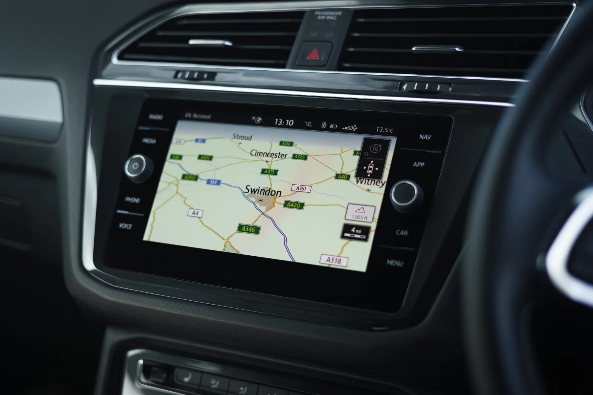 Volkswagen Tiguan Allspace (2018-2024) Review: Built-in Sat Nav