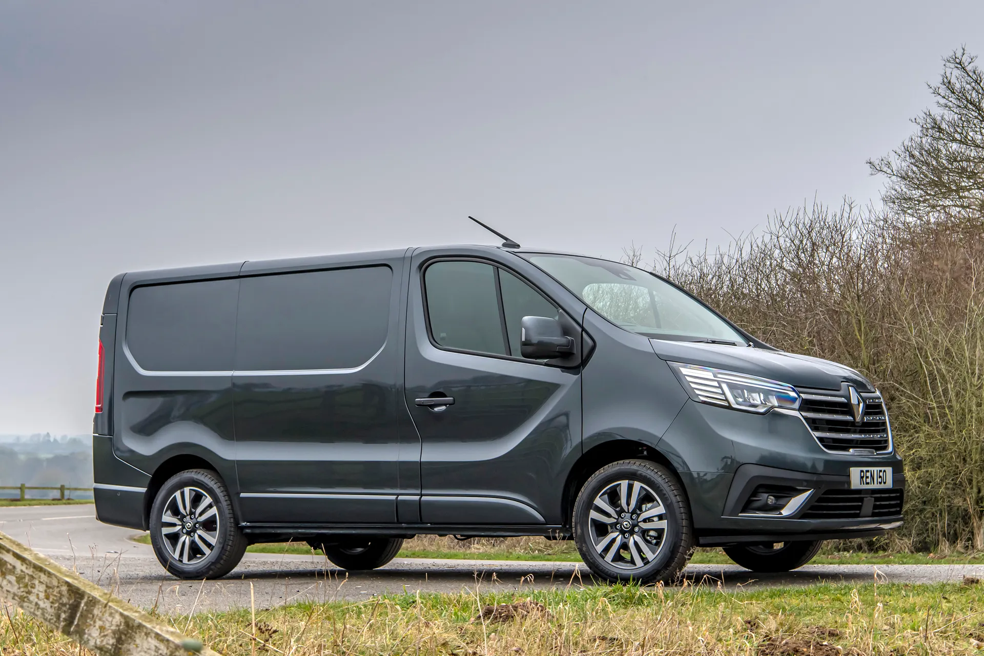 Renault Trafic review: front view