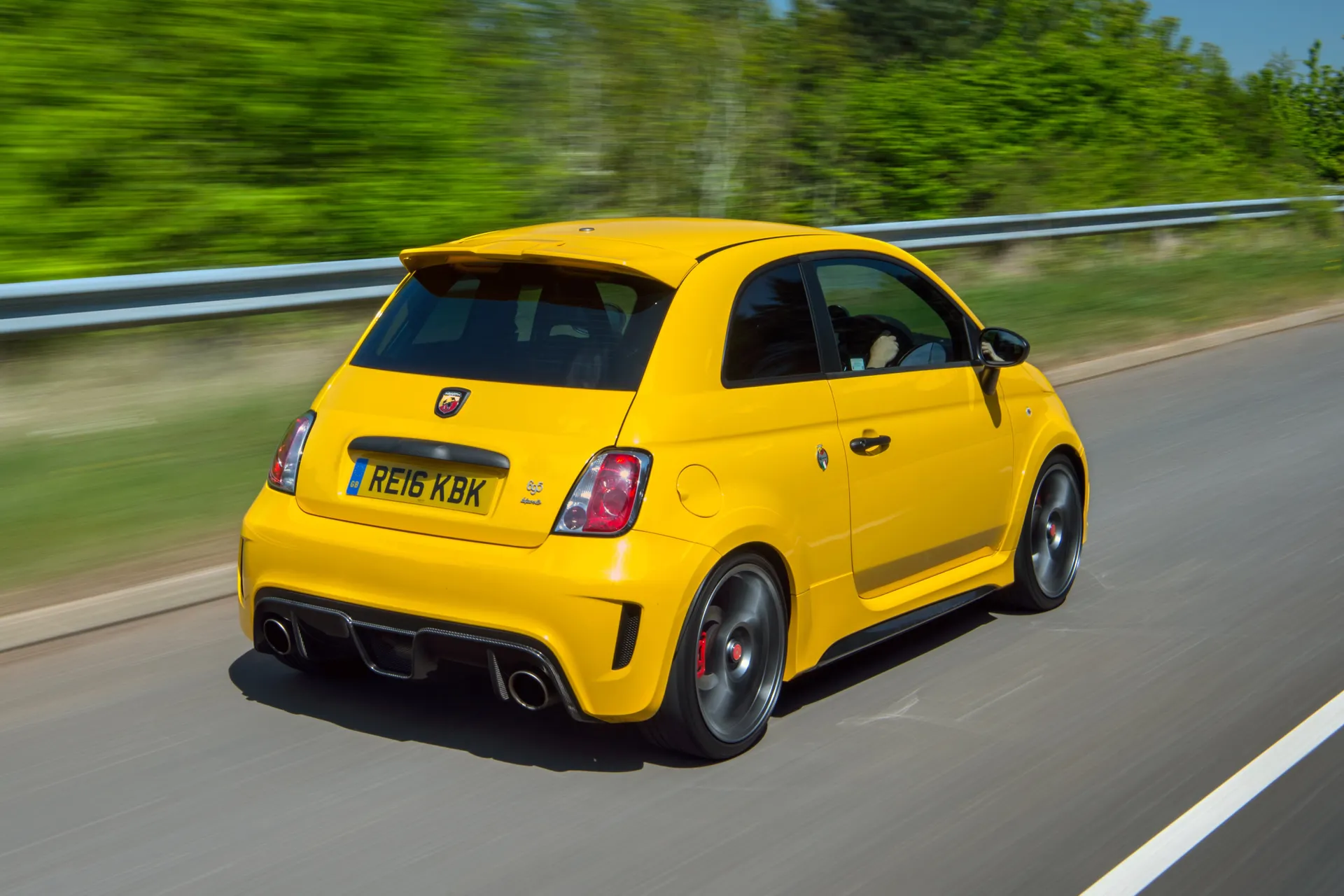 Abarth 695 (2016-2023) Review Driving back