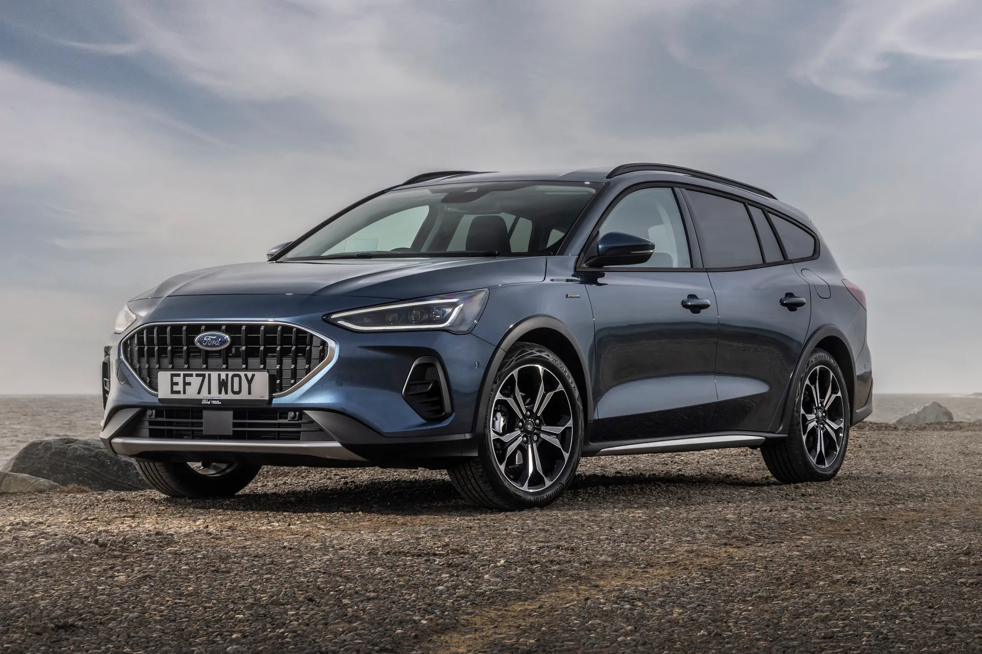 Ford Focus Estate Review: parked