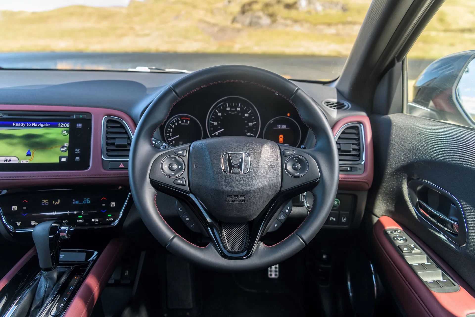 Used Honda HR-V (2015-2021) Review front interior