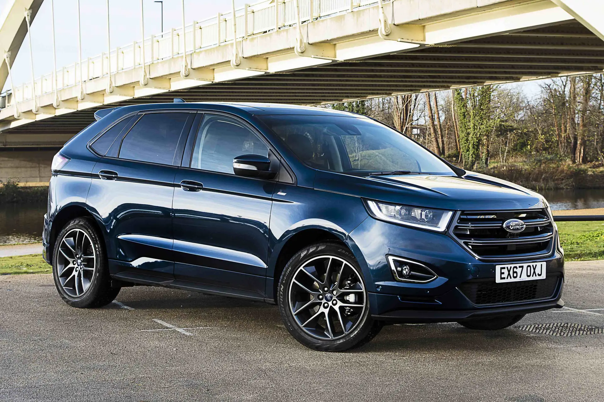 Ford Edge (2016-2019) Review: exterior front three quarter photo of the Ford Edge