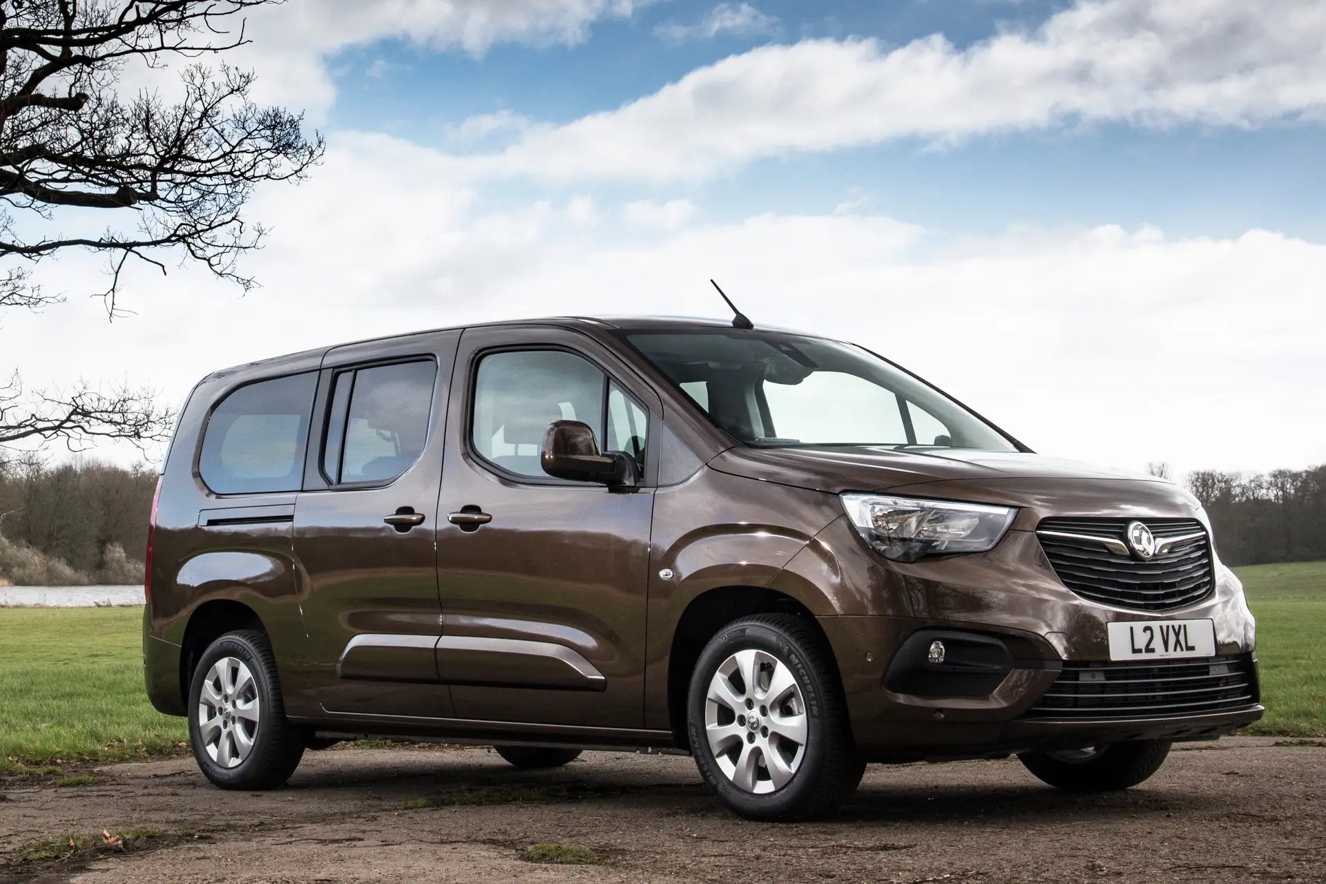 Vauxhall Combo Life Review 2023: Front Side View