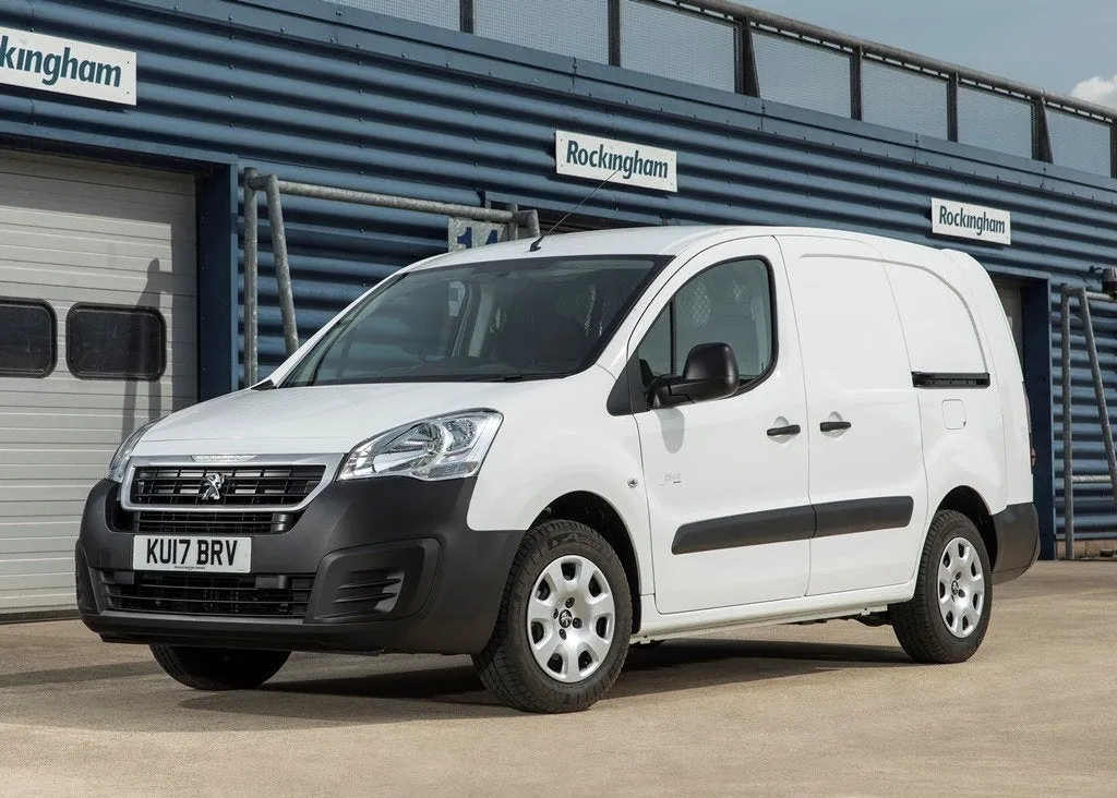 Peugeot Partner Electric (2017-2022) Review Front Side View