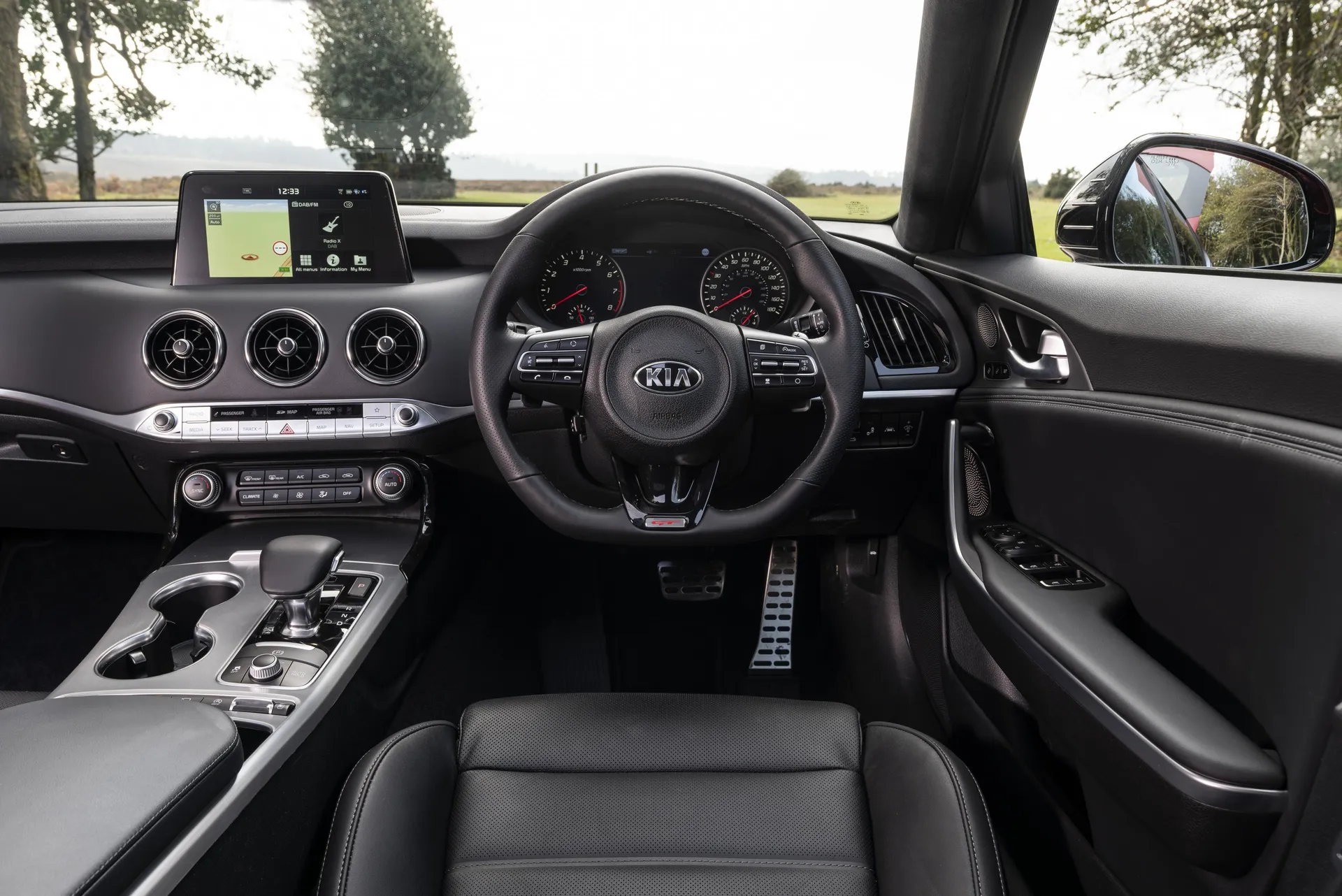 Kia Stinger (2018-2022) Review front interior