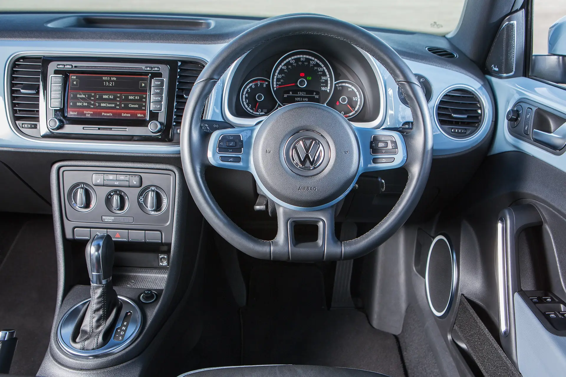 Volkswagen Beetle Cabiolet Front Interior