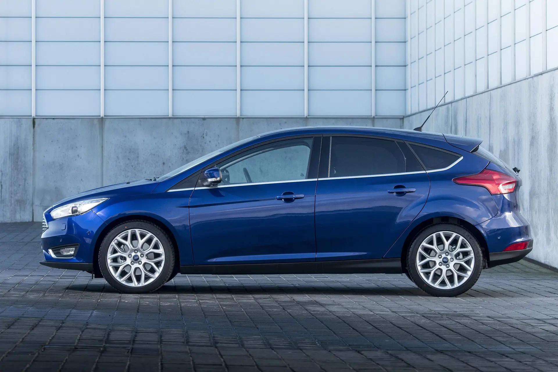 Ford Focus (2014-2018) Review: exterior side photo of the Ford Focus