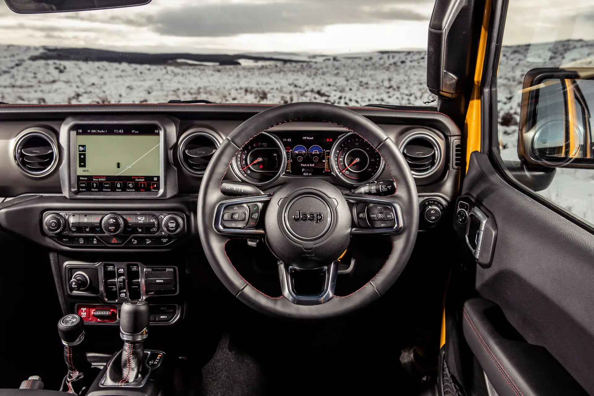 Jeep Wrangler Review 2023 front interior
