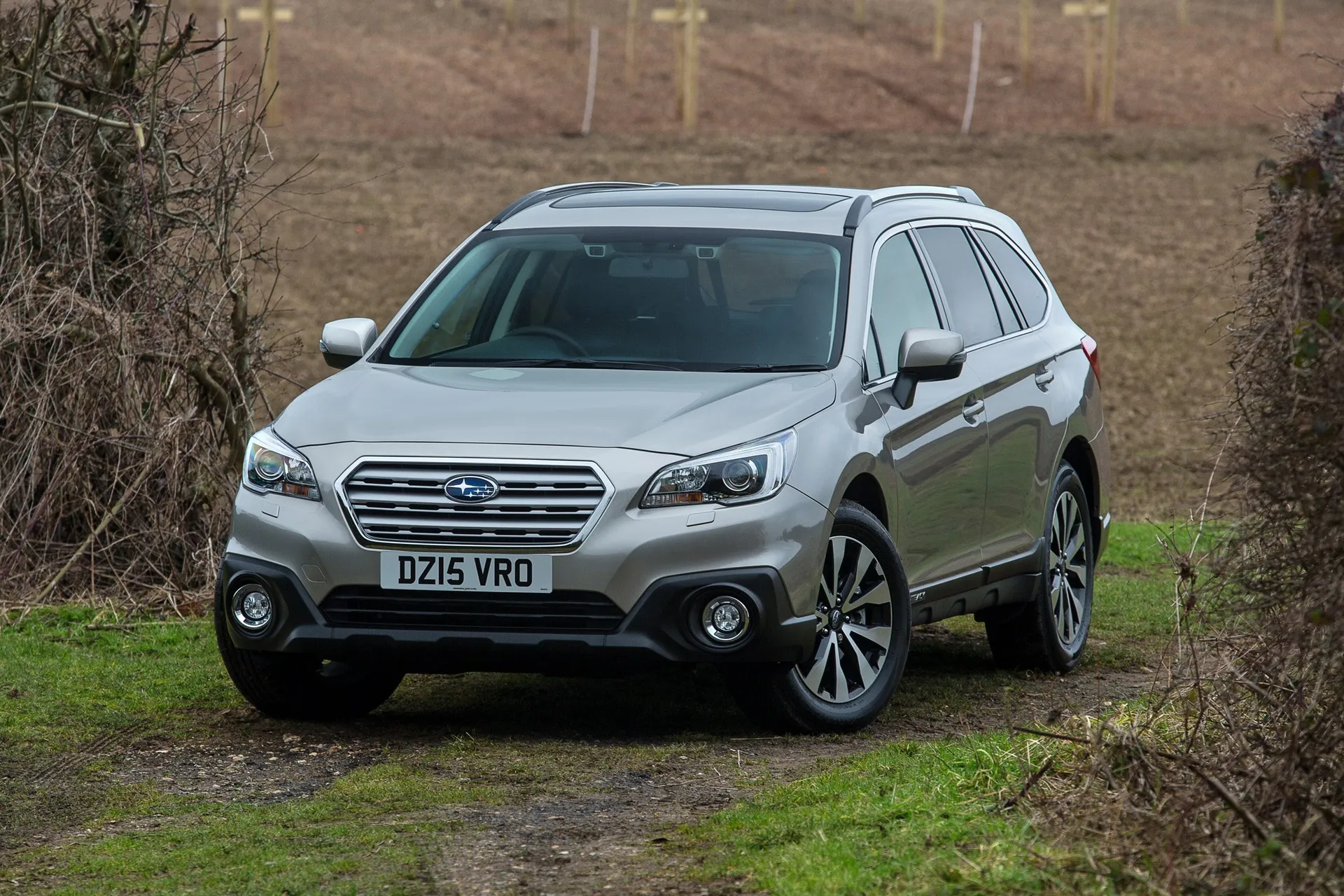 Subaru Outback (2014-2021) Review: Front View