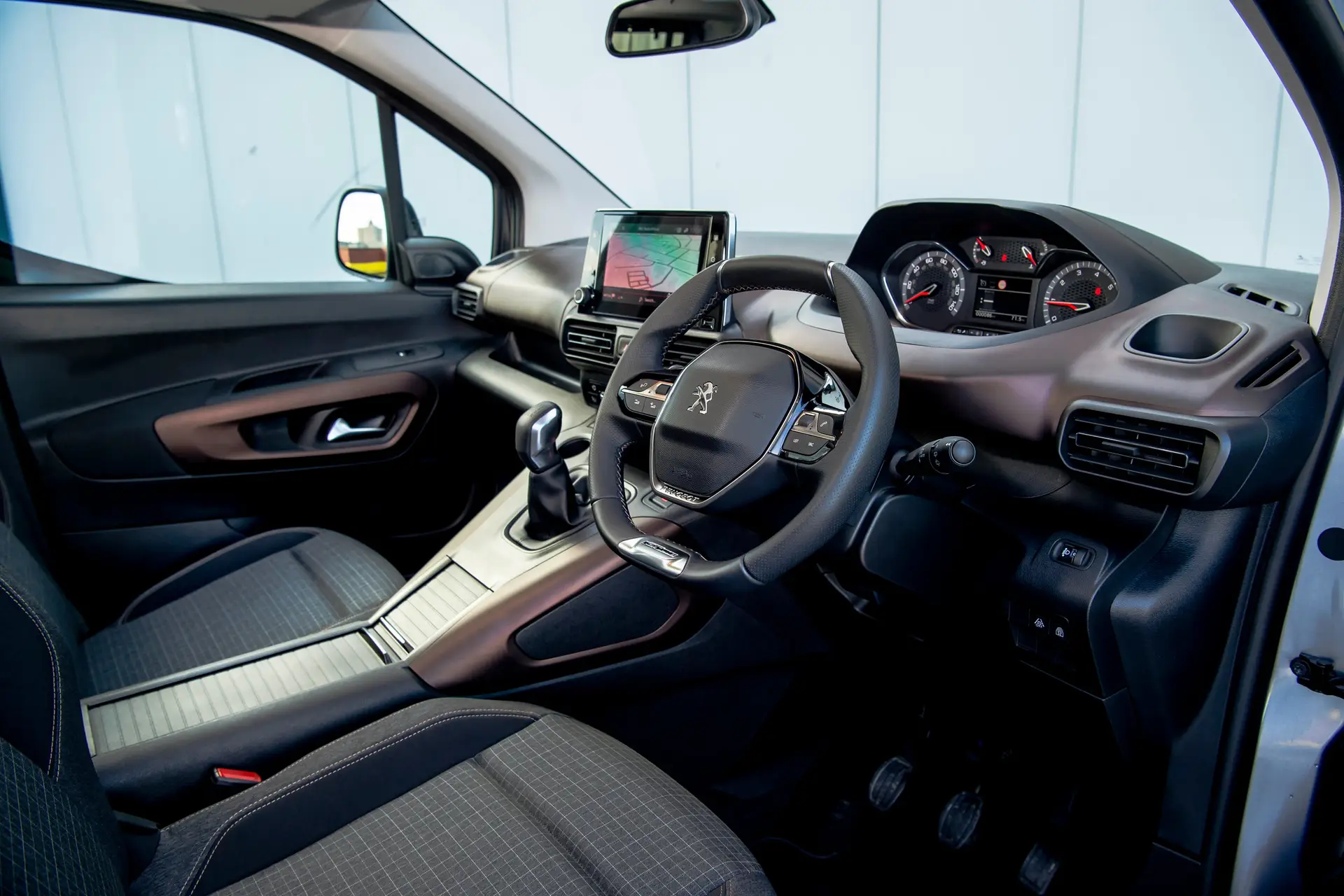 Peugeot Rifter review 2023 interior