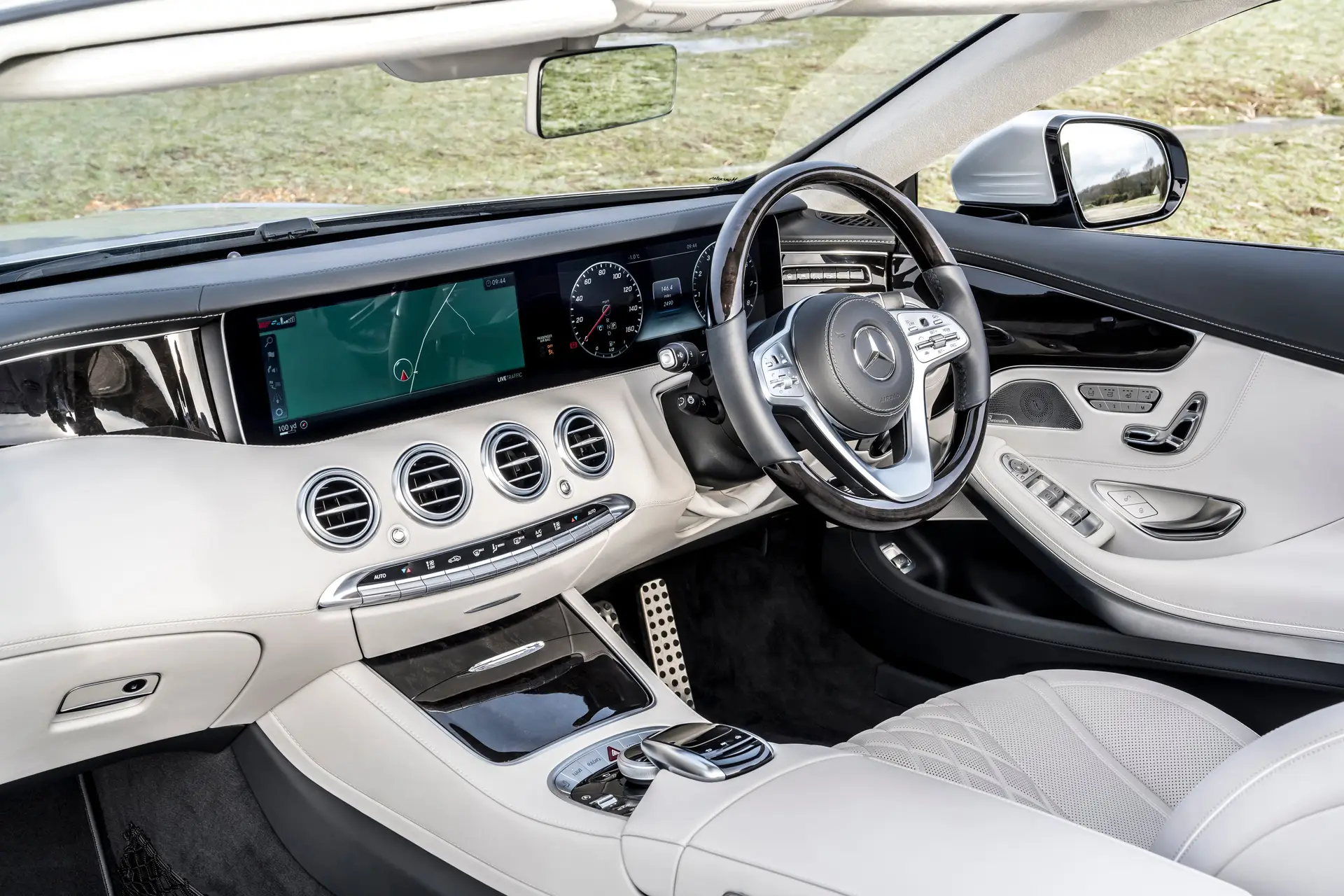 Mercedes-Benz S-Class Cabriolet (2016-2021) Review: interior close up photo of the Mercedes Benz S-Class Cabriolet dashboard