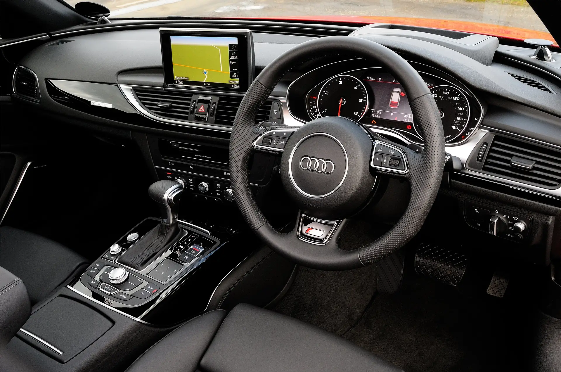 Used Audi A6 (2011-2018) Review: Interior close up photo of the Audi A6 dashboard 
