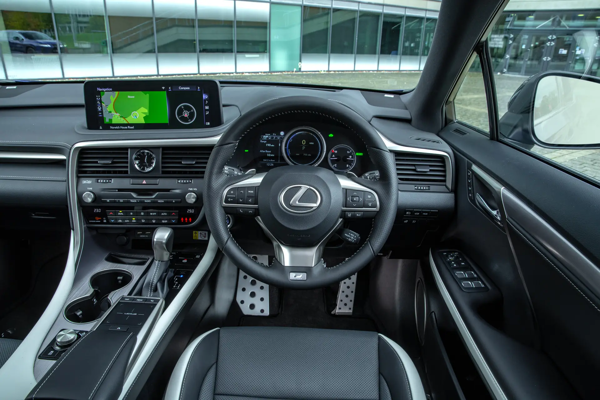 Lexus RX (2015-2022) Review: front interior
