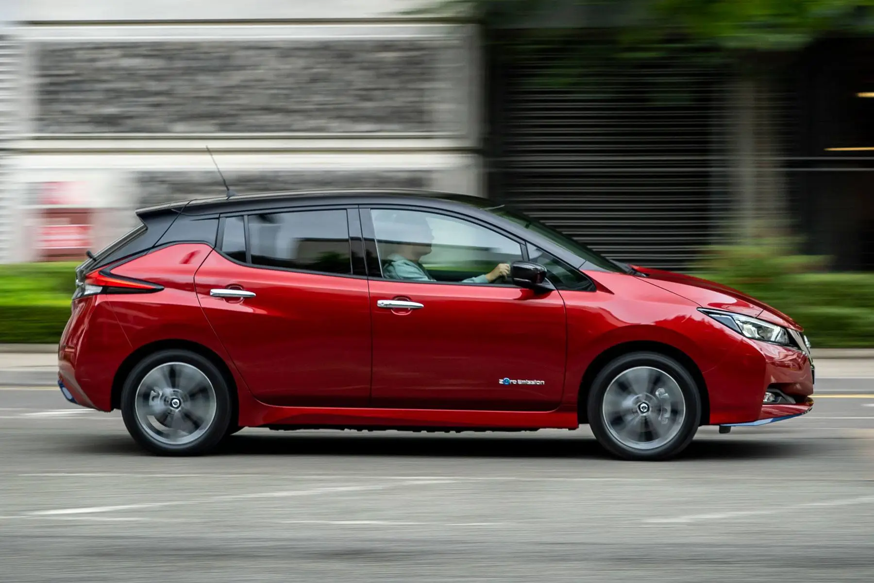 Nissan Leaf Review 2024 profile