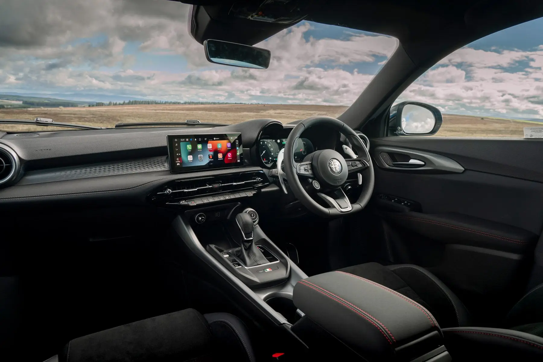 Alfa Romeo Tonale Review 2023: front interior