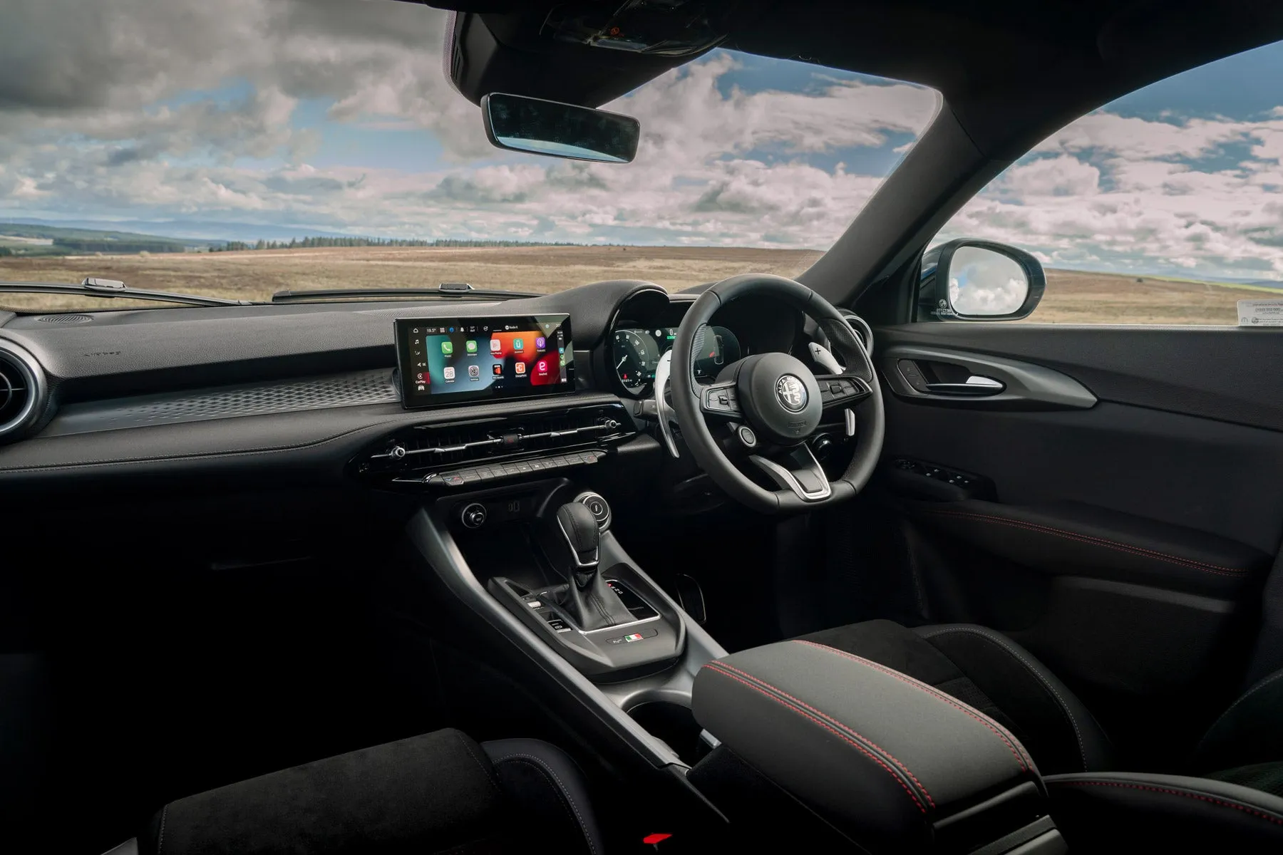 Alfa Romeo Tonale Review: front interior