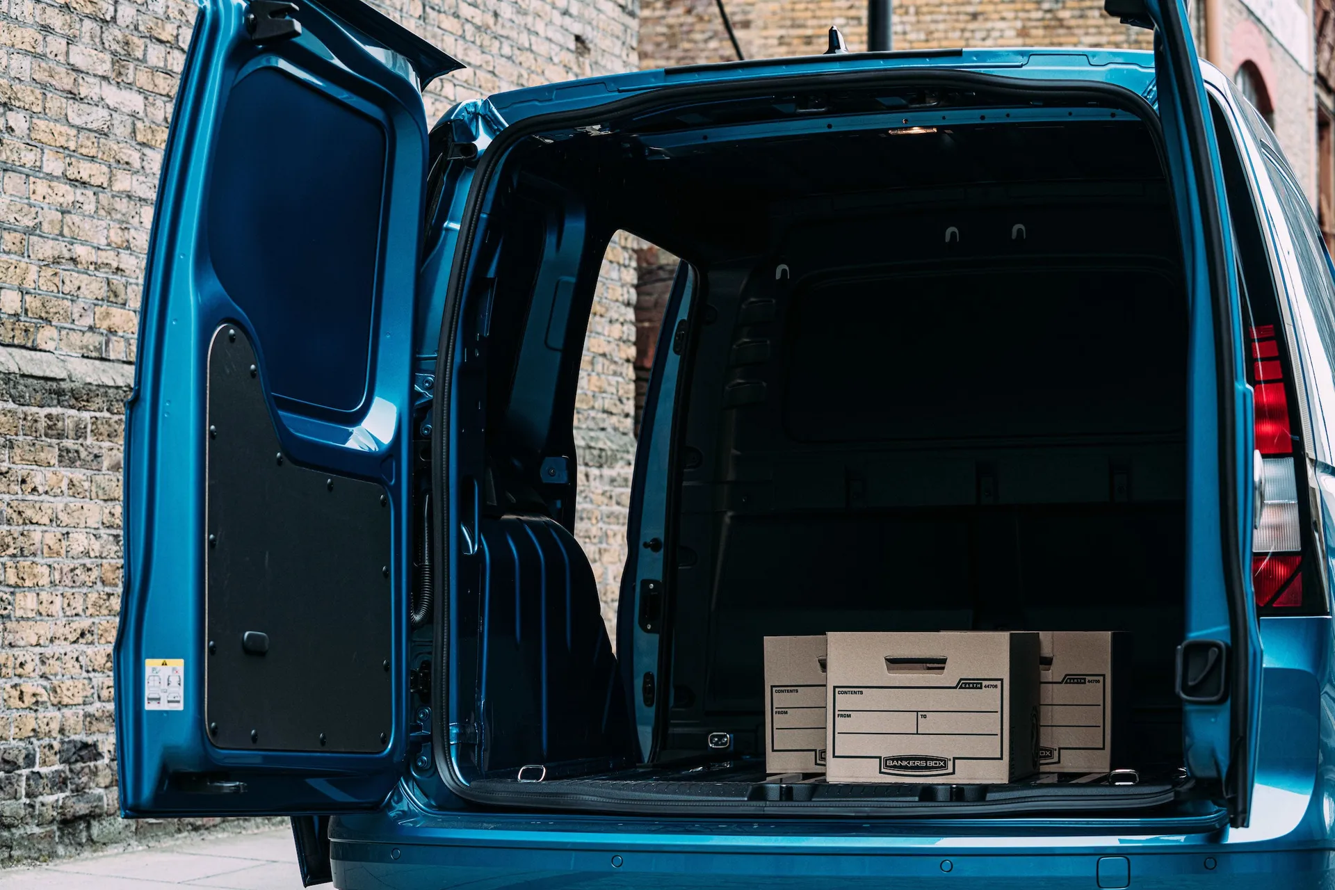 Volkswagen Caddy Cargo Review: load area