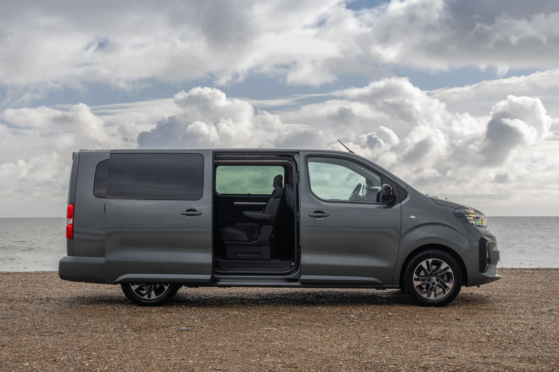 Vauxhall Vivaro Life Electric review: side view