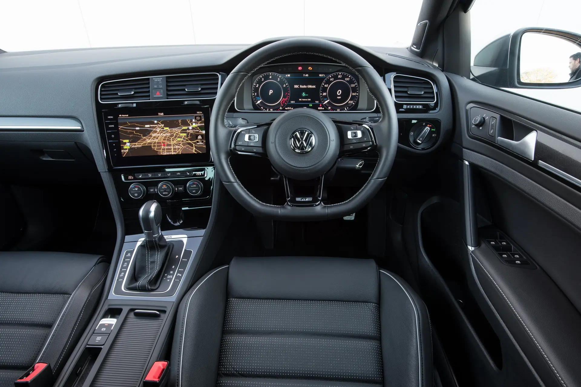 Volkswagen Golf R Driver's Seat