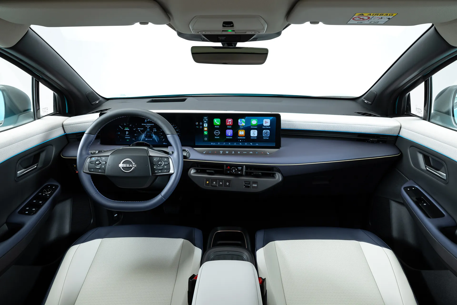 Nissan Leaf Review: interior view