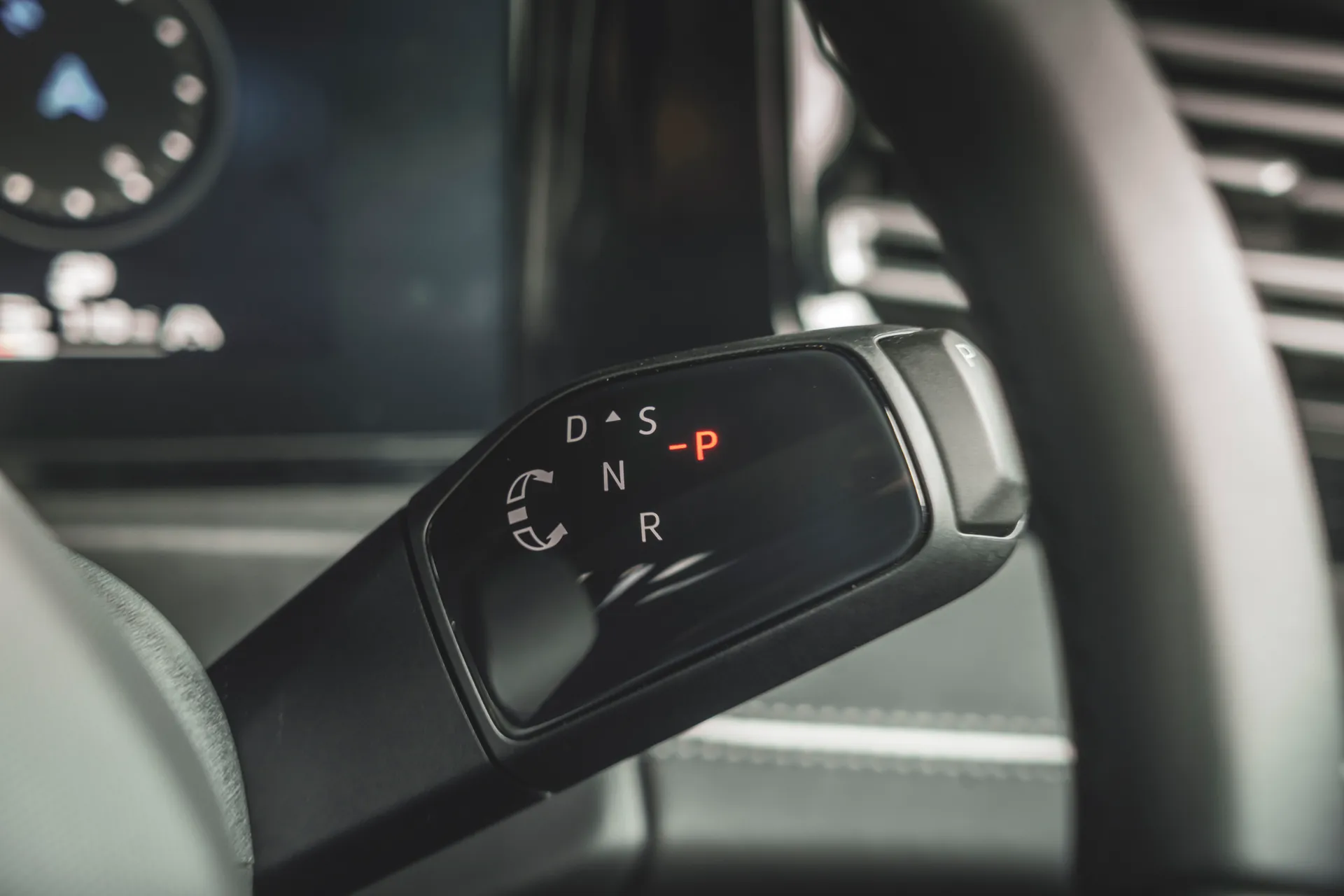Volkswagen Tiguan Review: Interior and drive selector