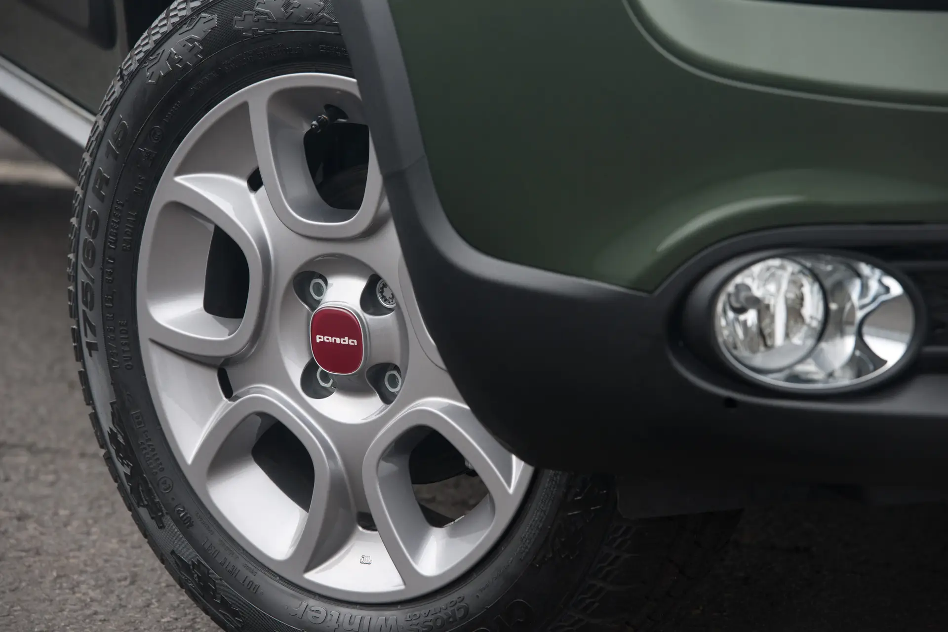 Fiat Panda 4x4 Review 2023: Wheel 