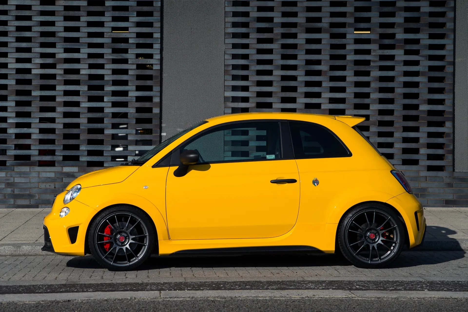 Abarth 695 Exterior Side 