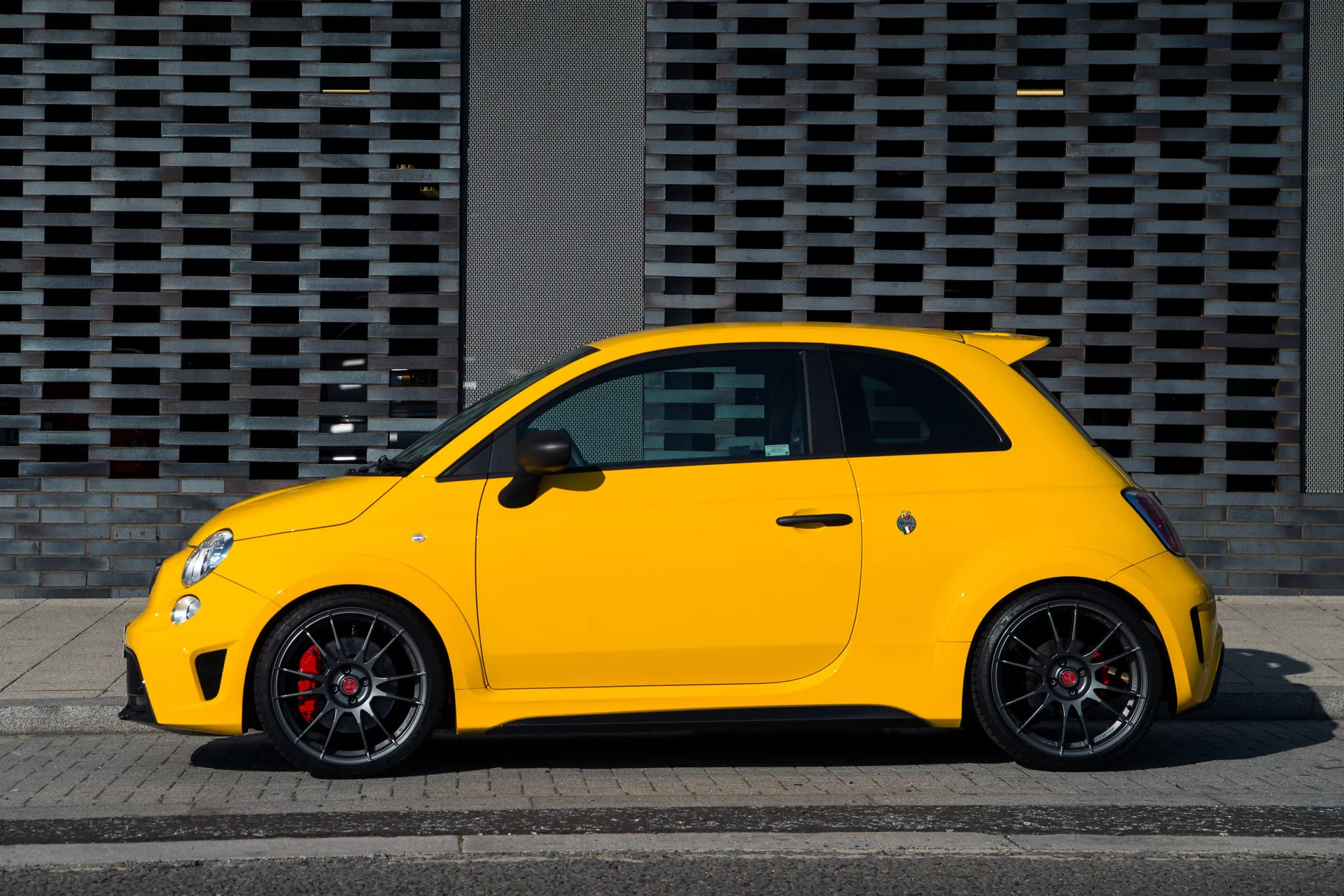 Abarth 695 (2016-2023) Review Exterior Side