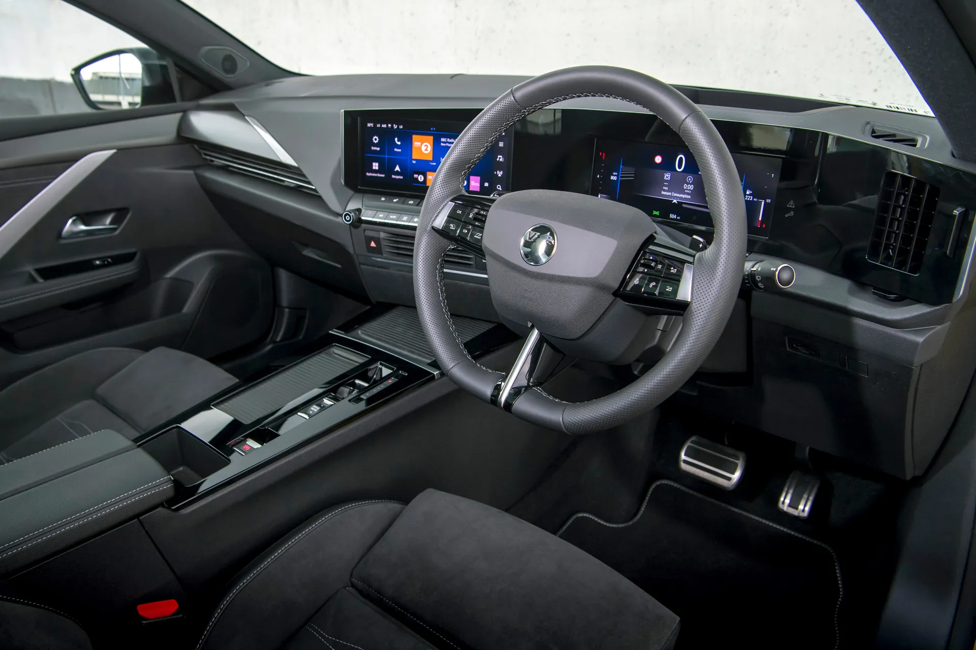Vauxhall Astra Review 2024: front dashboard