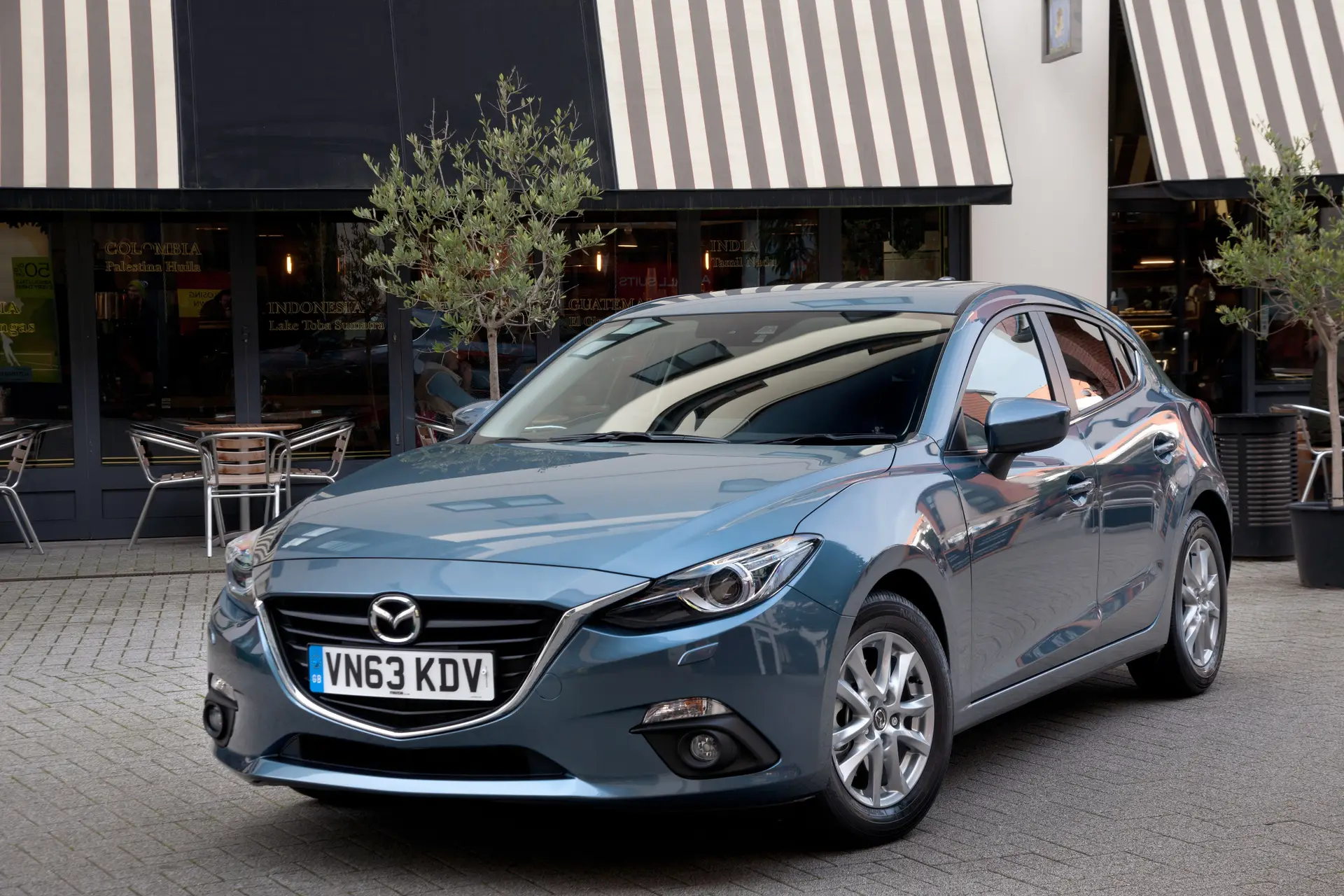 Mazda 3 (2014-2019) Review: exterior front three quarter photo of the Mazda 3
