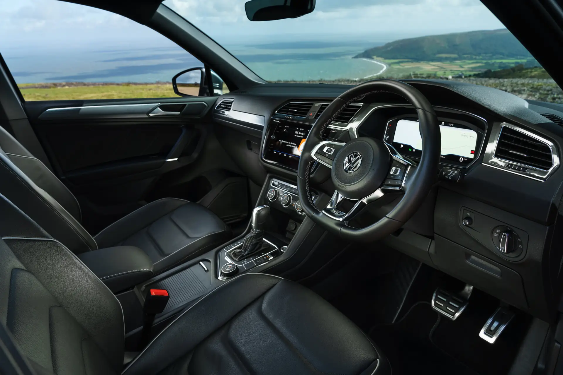 Volkswagen Tiguan Allspace Review 2023: Front Interior