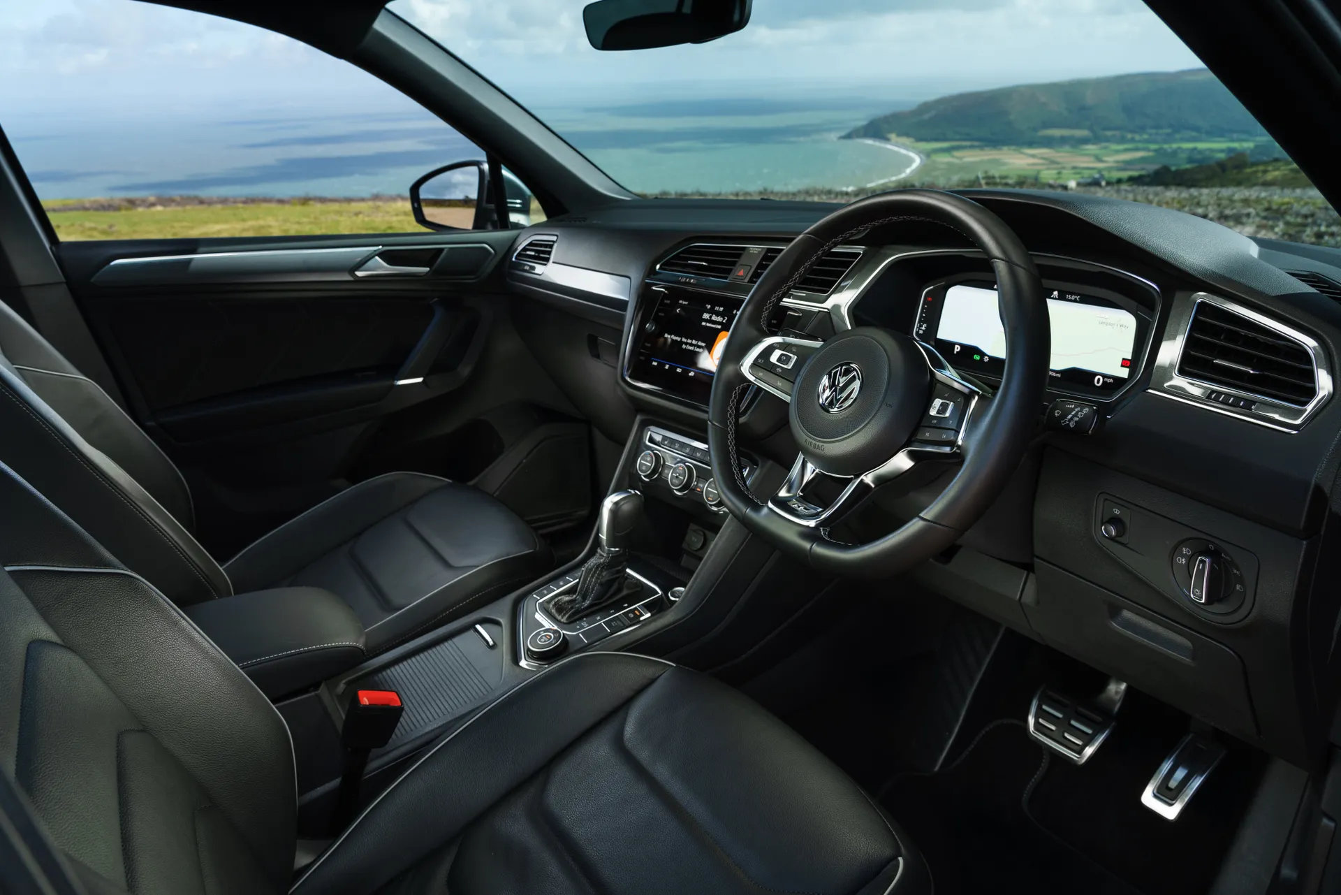 Volkswagen Tiguan Allspace (2018-2024) Review: Front Interior