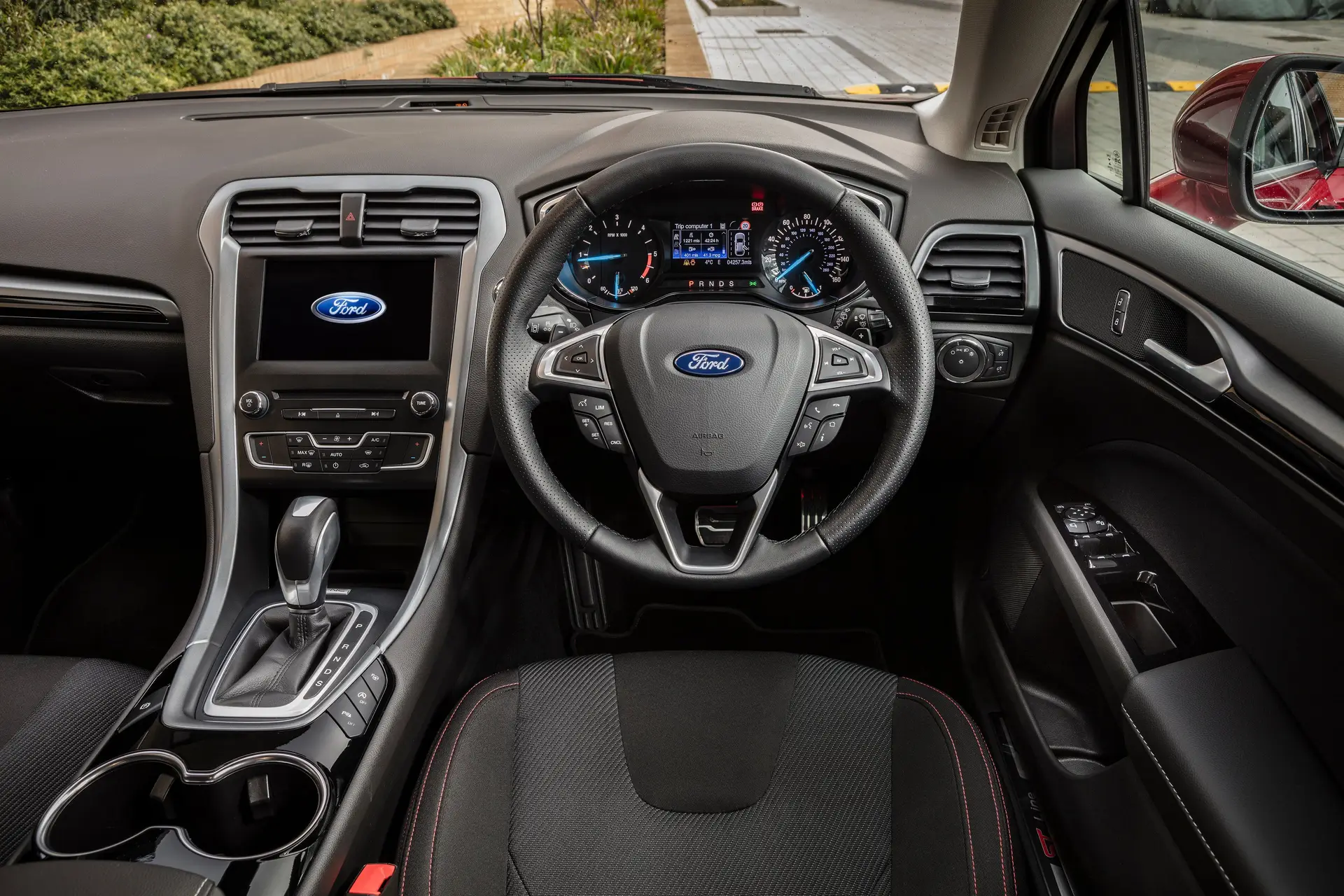 Ford Mondeo Review 2023: Interior 