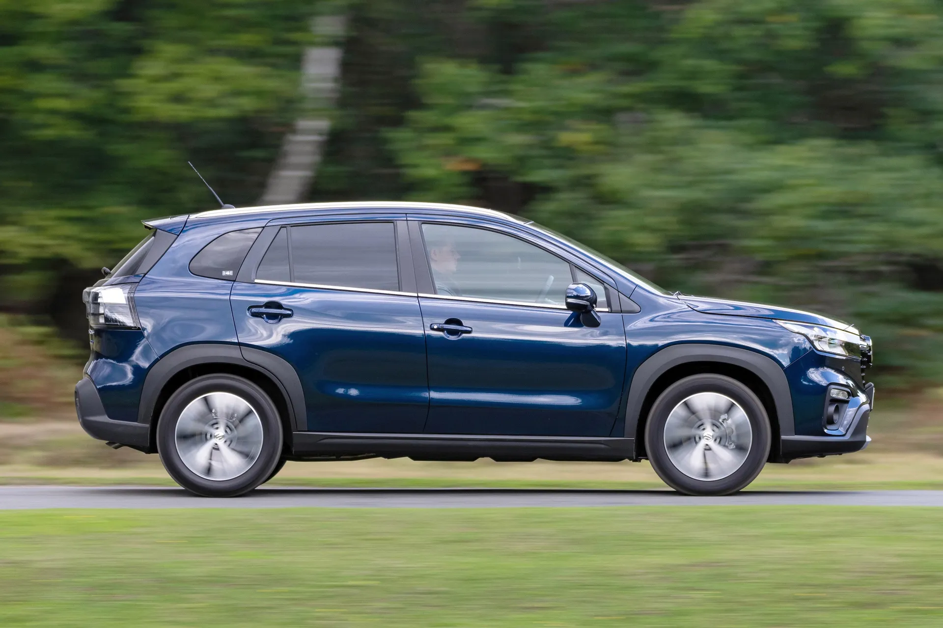 Suzuki S-Cross Review 2024: side profile