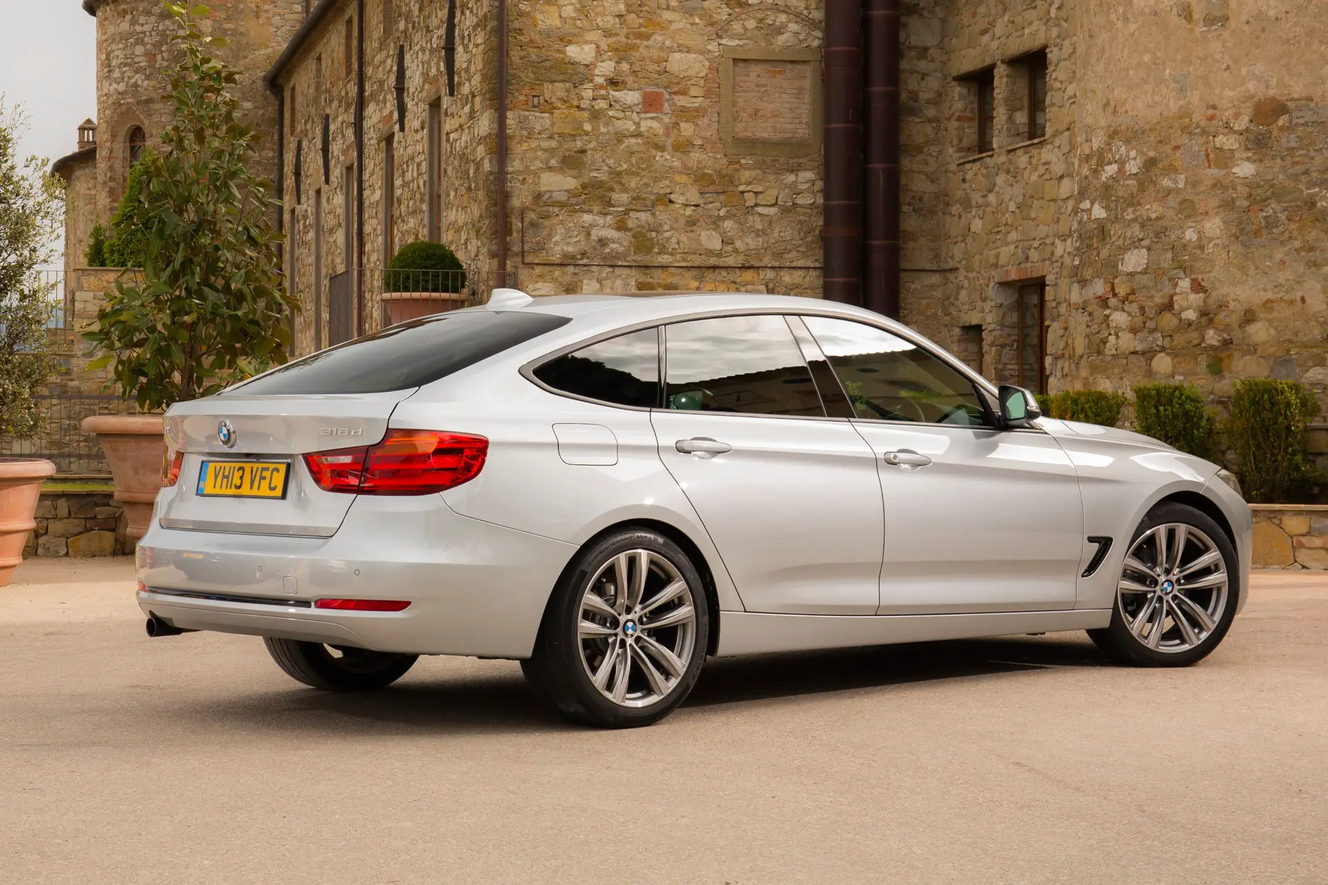 BMW 3 Series GT (2013-2020) Review: exterior rear three quarter photo of the BMW 3 Series GT 