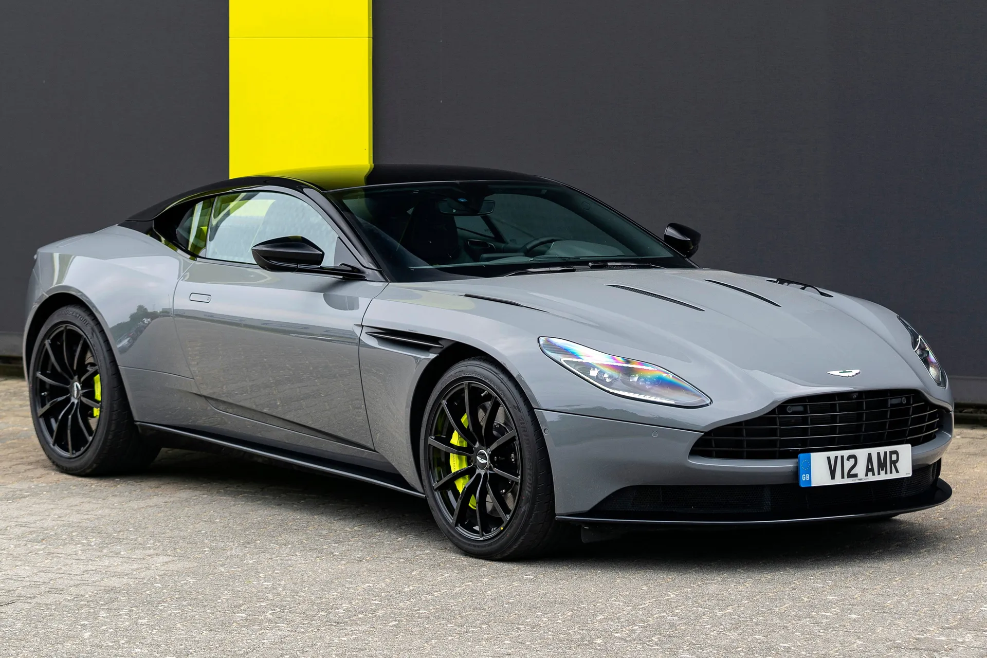 DB11 Aston Martin: Extérieur Avant