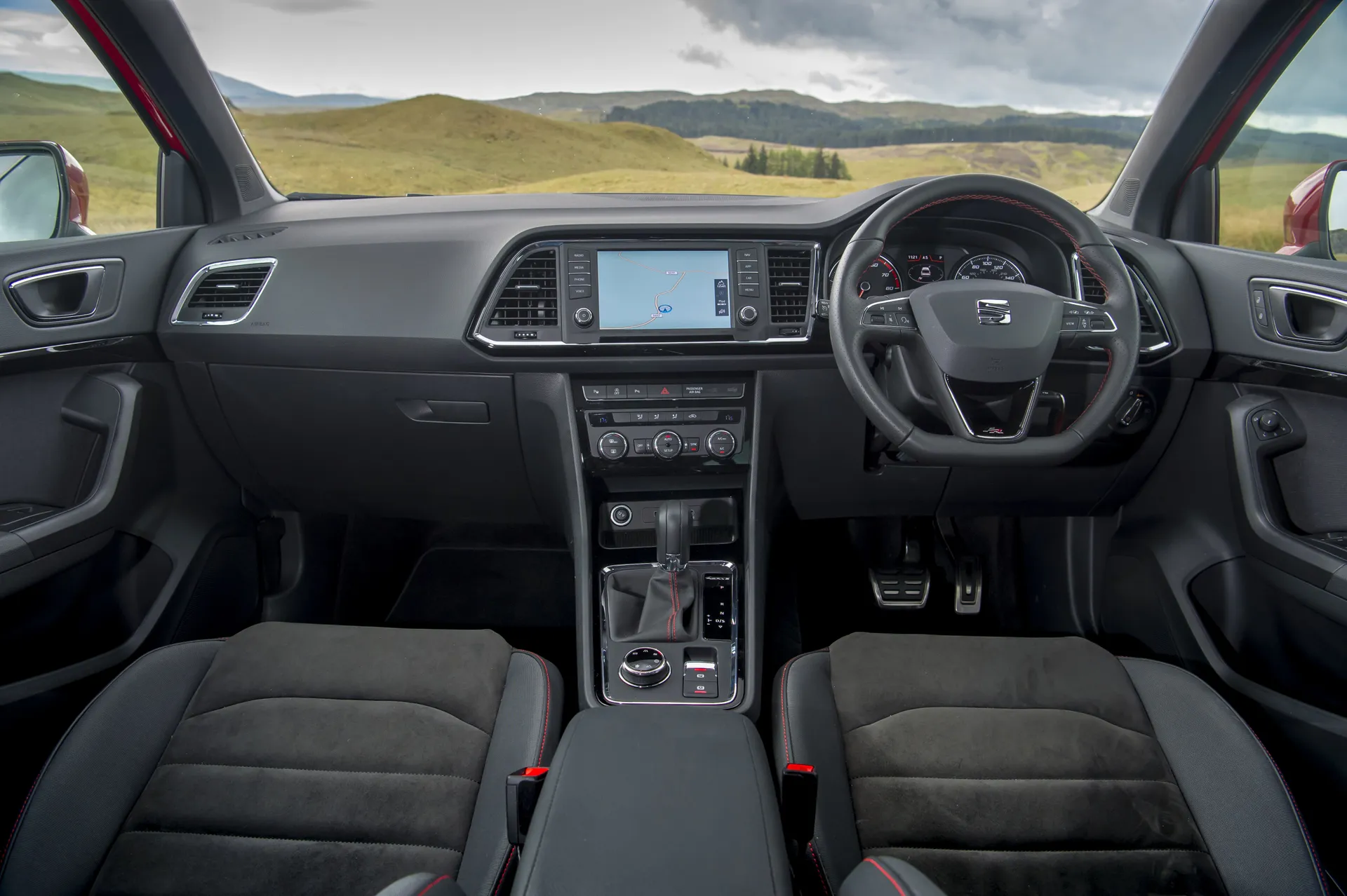 SEAT Ateca Review: Interior and dashboard