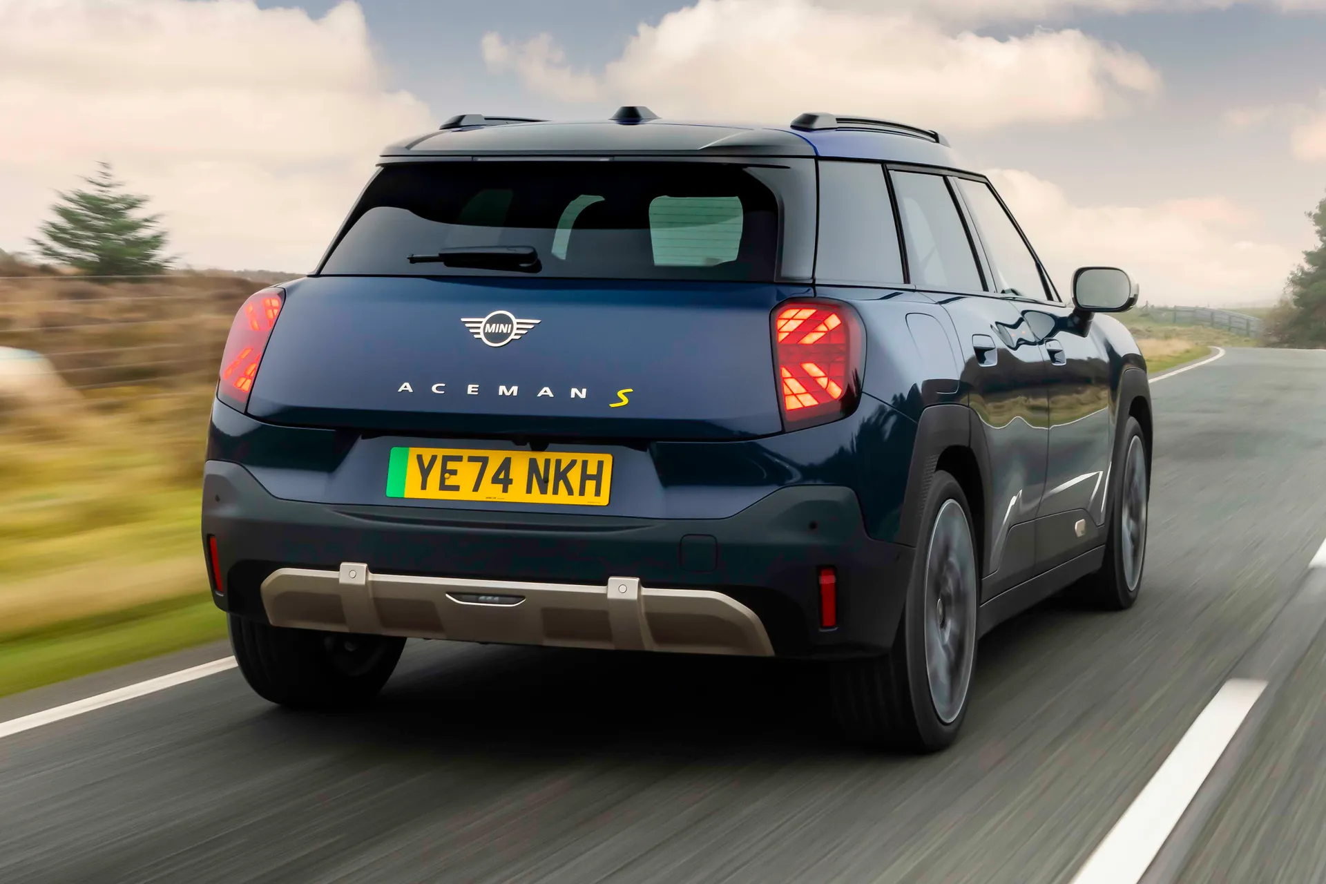 MINI Aceman Review: driving dynamic rear