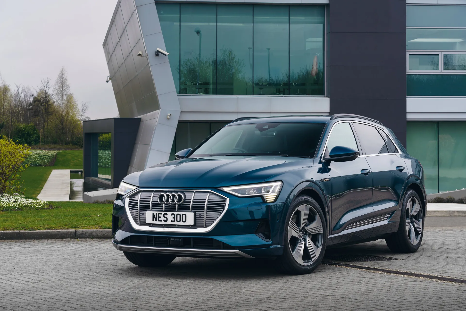 Audi e-tron (2019-2022) Review: exterior front three quarter photo of the Audi e tron