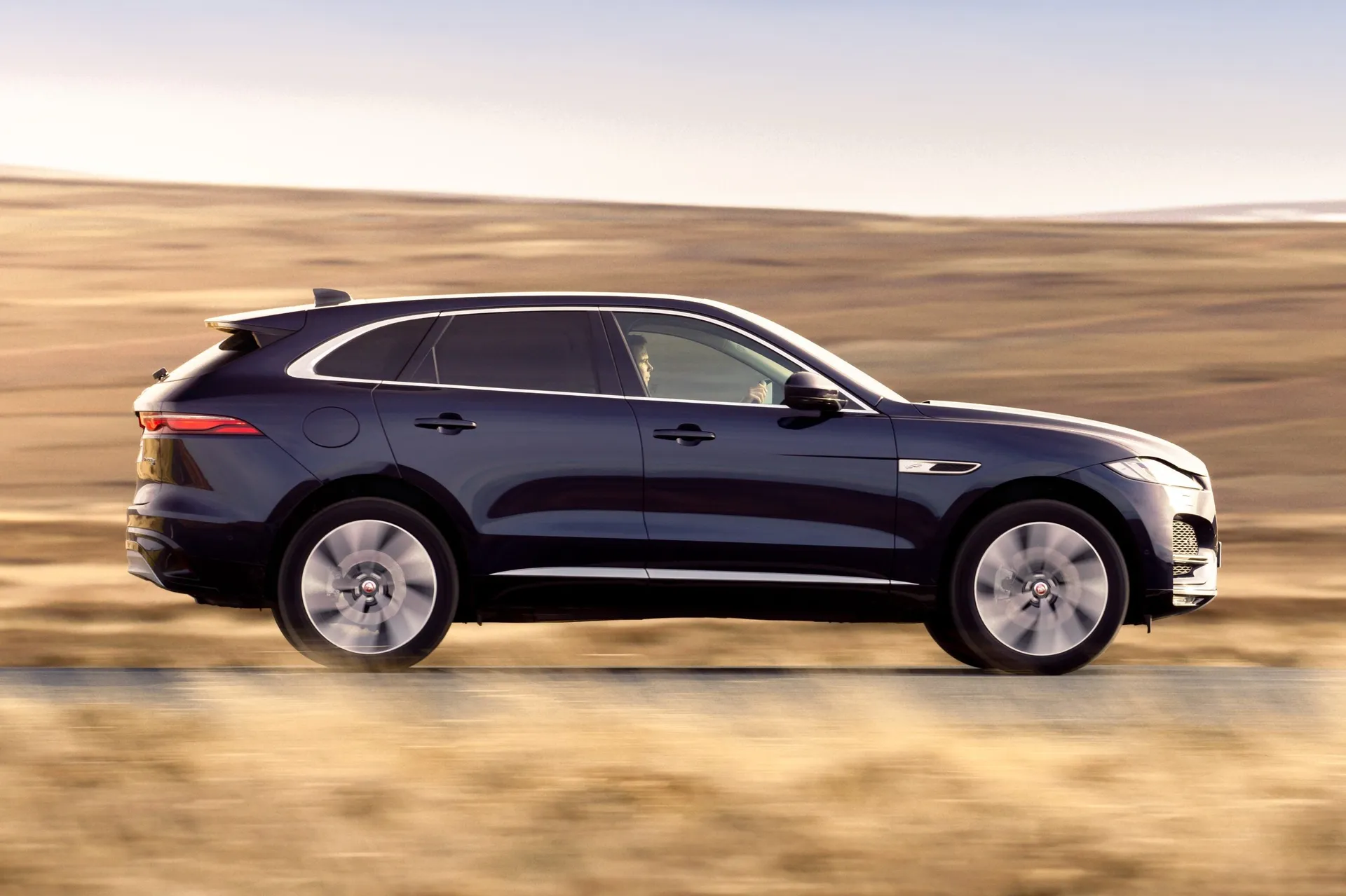 Jaguar F-Pace Review side moving