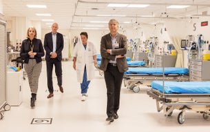 Minister Kuipers bezoekt Calamiteitenhospitaal