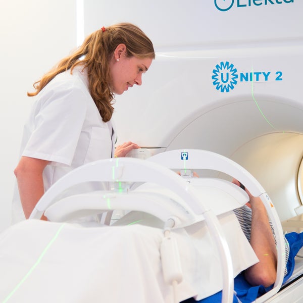 MR-Linac met een laborant