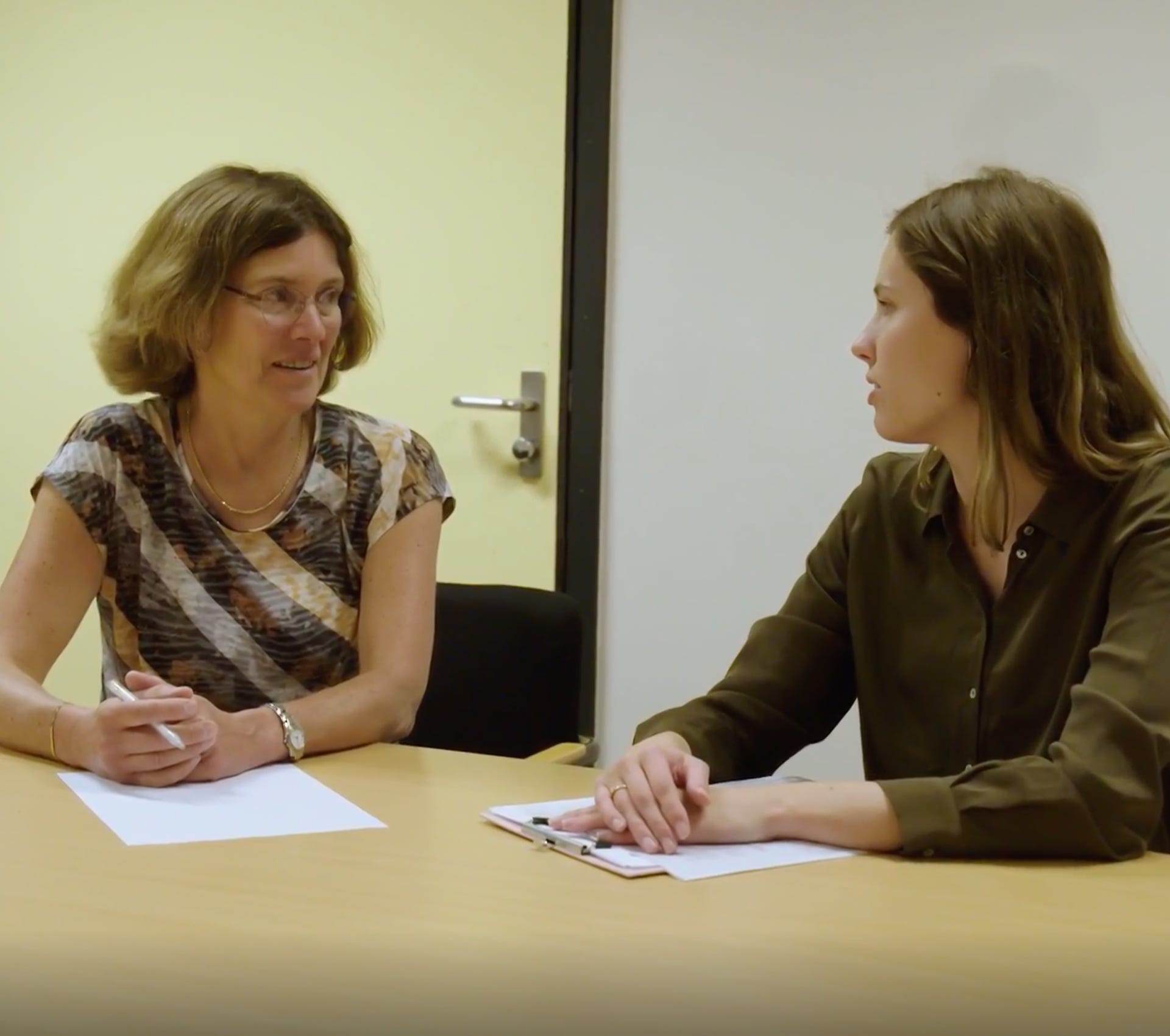 Anouk de Sain in gesprek met patiënt