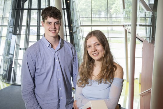 Studenten Joanne en Connor namen deel aan de onderwijs health challenge