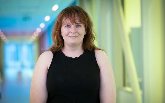 Portrait picture of Femke Lammertink, who wrote her thesis about the effects of stress on the brain of newborns.